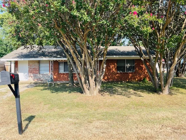 102 Collins Street Colbert, OK 74733