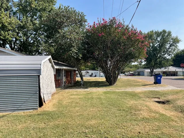 102 Collins Street Colbert, OK 74733