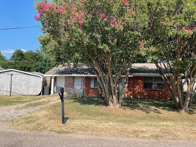 102 Collins Street Colbert, OK 74733