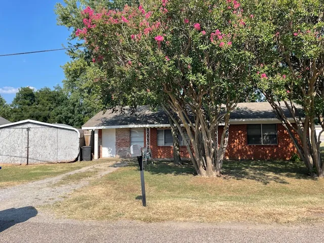102 Collins Street Colbert, OK 74733
