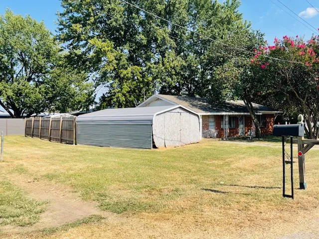 102 Collins Street Colbert, OK 74733