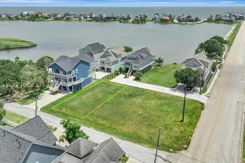 Hall Street, Lot 3