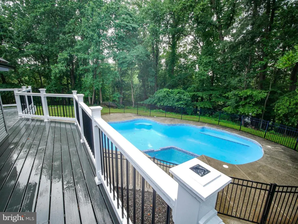 1375 POND VIEW LANE Newtown Square, PA 19073
