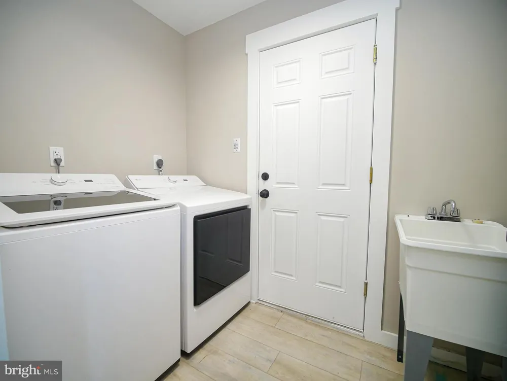 1375 POND VIEW LANE Newtown Square, PA 19073