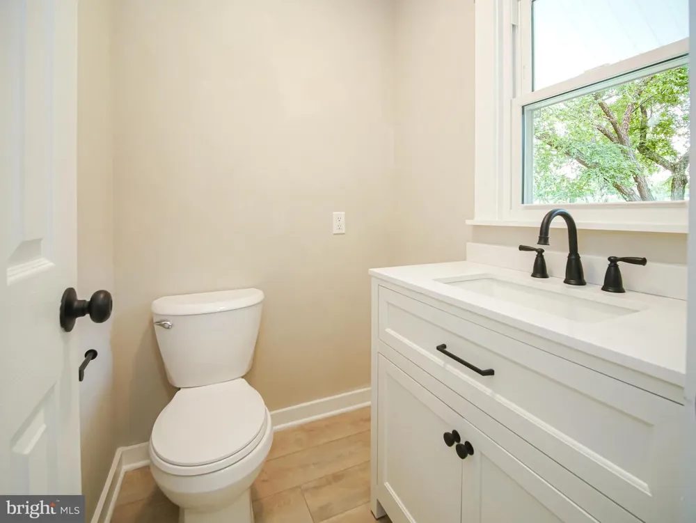 1375 POND VIEW LANE Newtown Square, PA 19073