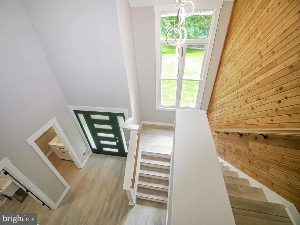 1375 POND VIEW LANE Newtown Square, PA 19073