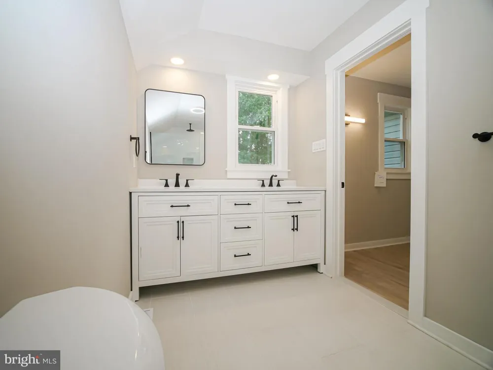 1375 POND VIEW LANE Newtown Square, PA 19073