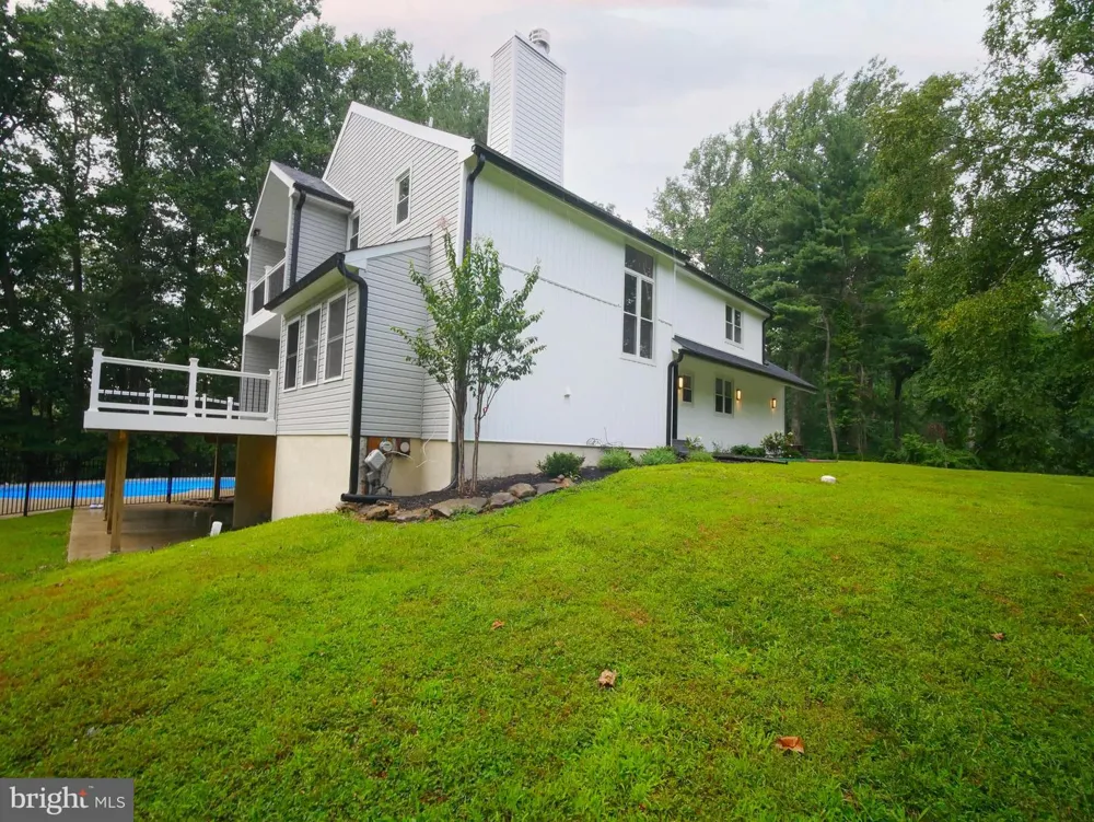 1375 POND VIEW LANE Newtown Square, PA 19073