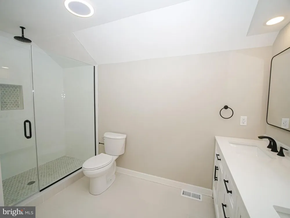 1375 POND VIEW LANE Newtown Square, PA 19073