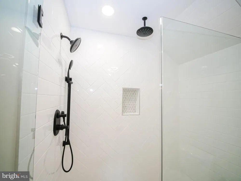 1375 POND VIEW LANE Newtown Square, PA 19073