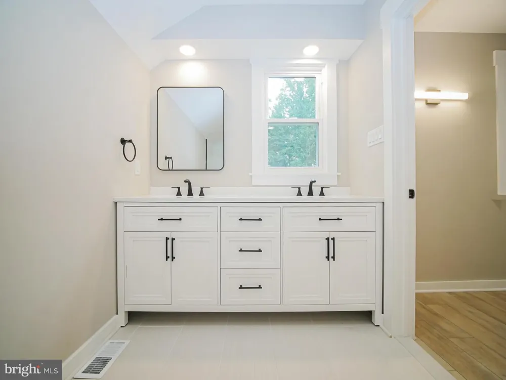 1375 POND VIEW LANE Newtown Square, PA 19073