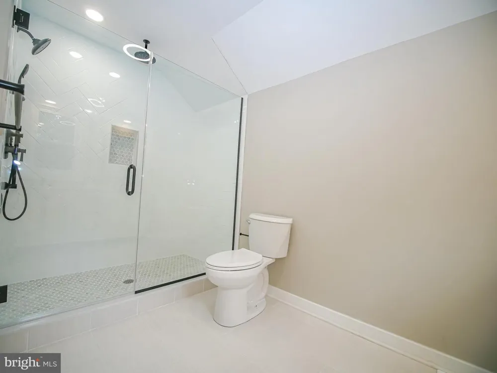 1375 POND VIEW LANE Newtown Square, PA 19073