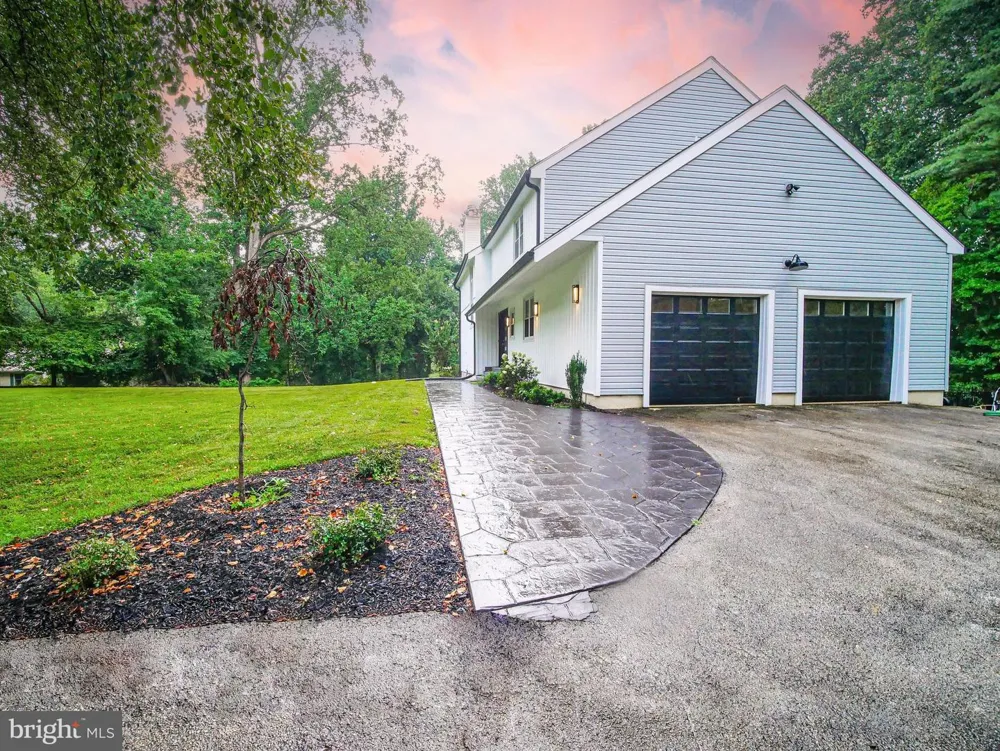 1375 POND VIEW LANE Newtown Square, PA 19073