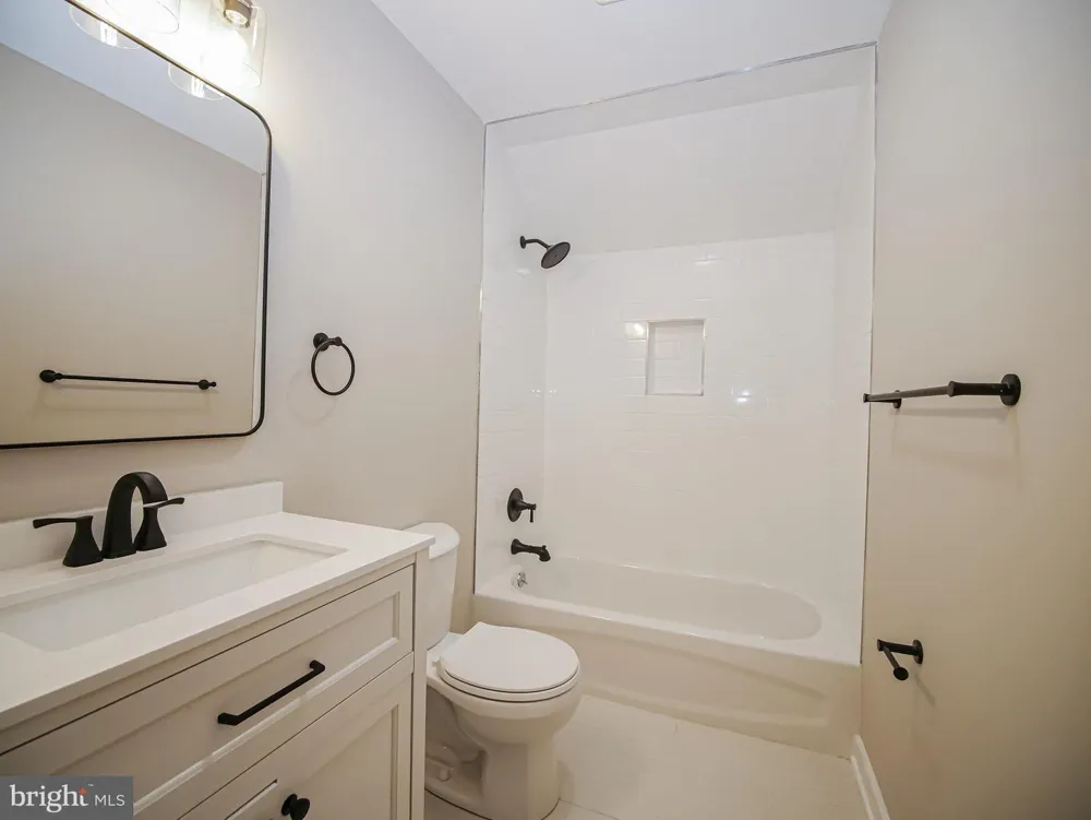 1375 POND VIEW LANE Newtown Square, PA 19073