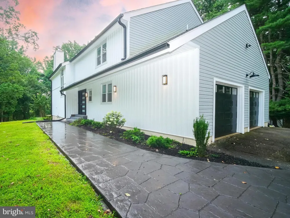 1375 POND VIEW LANE Newtown Square, PA 19073