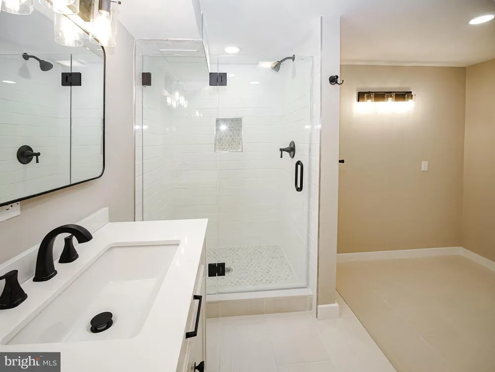 1375 POND VIEW LANE Newtown Square, PA 19073