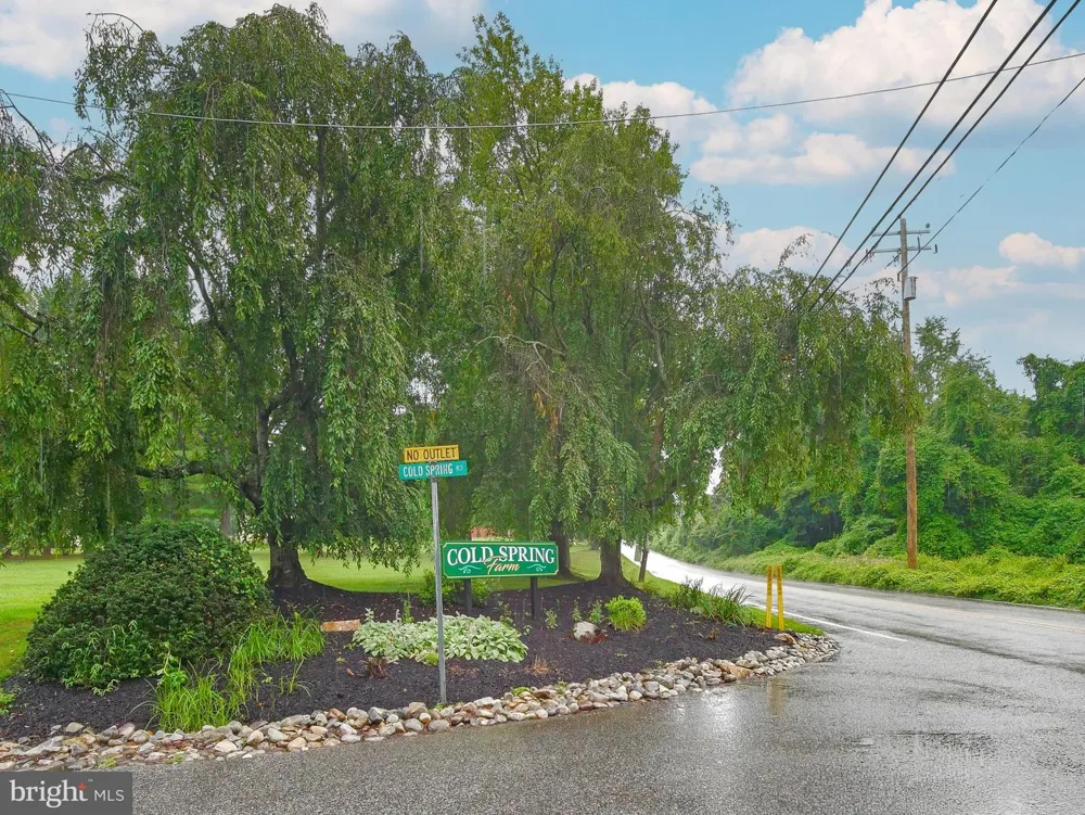 1375 POND VIEW LANE Newtown Square, PA 19073