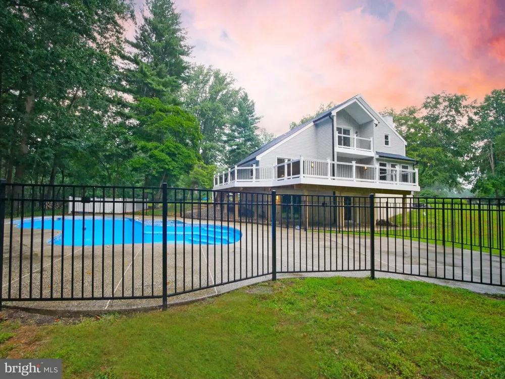 1375 POND VIEW LANE Newtown Square, PA 19073