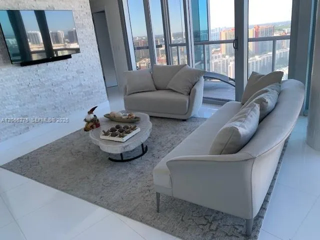 17121 Collins Ave #2808 Sunny Isles Beach, FL 33160