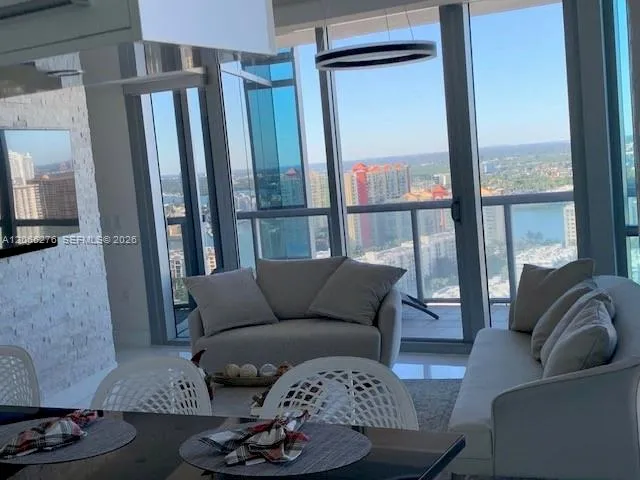 17121 Collins Ave #2808 Sunny Isles Beach, FL 33160