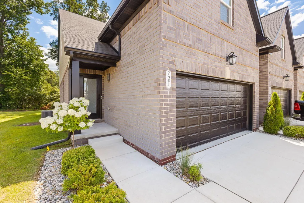725 Chase Hanna Street #9 Dundee, MI 48131