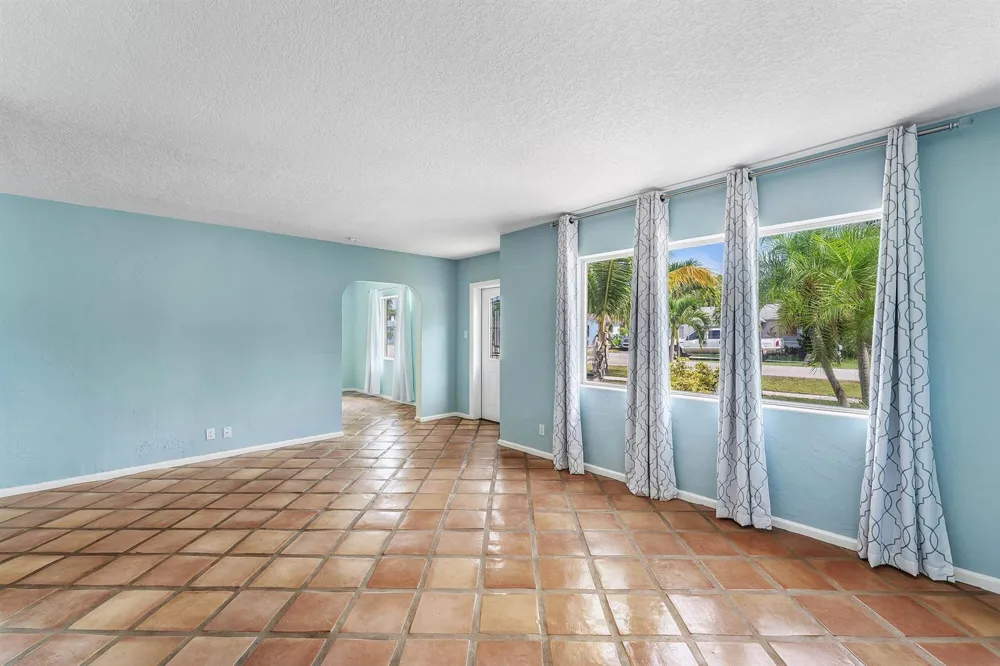 122 Euclid Boulevard Lantana, FL 33462