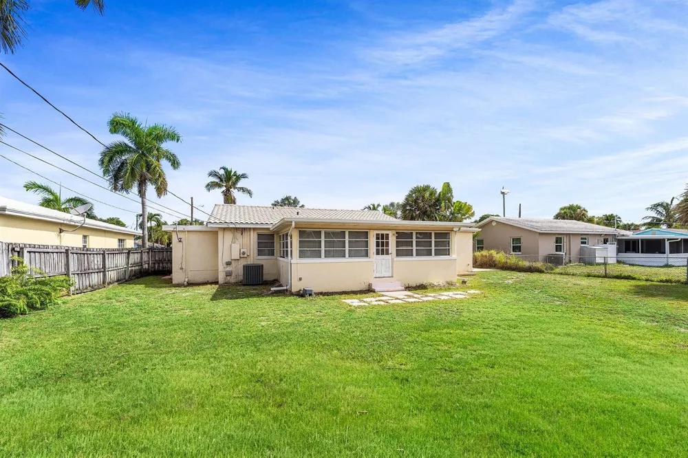 122 Euclid Boulevard Lantana, FL 33462