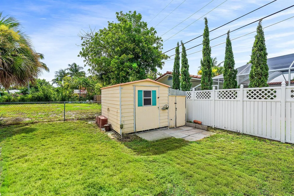 122 Euclid Boulevard Lantana, FL 33462
