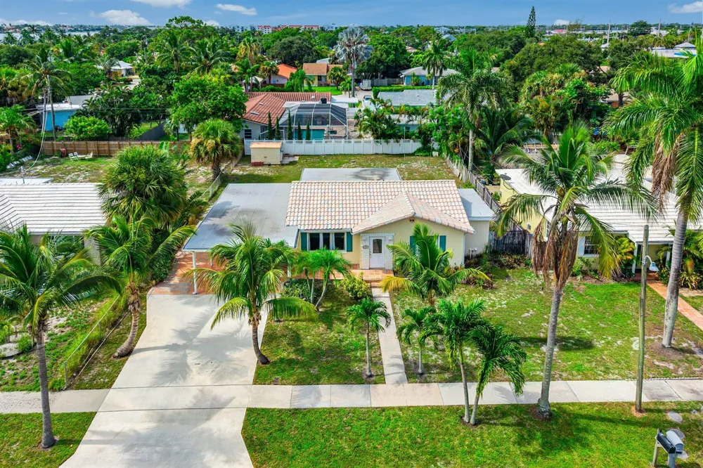 122 Euclid Boulevard Lantana, FL 33462