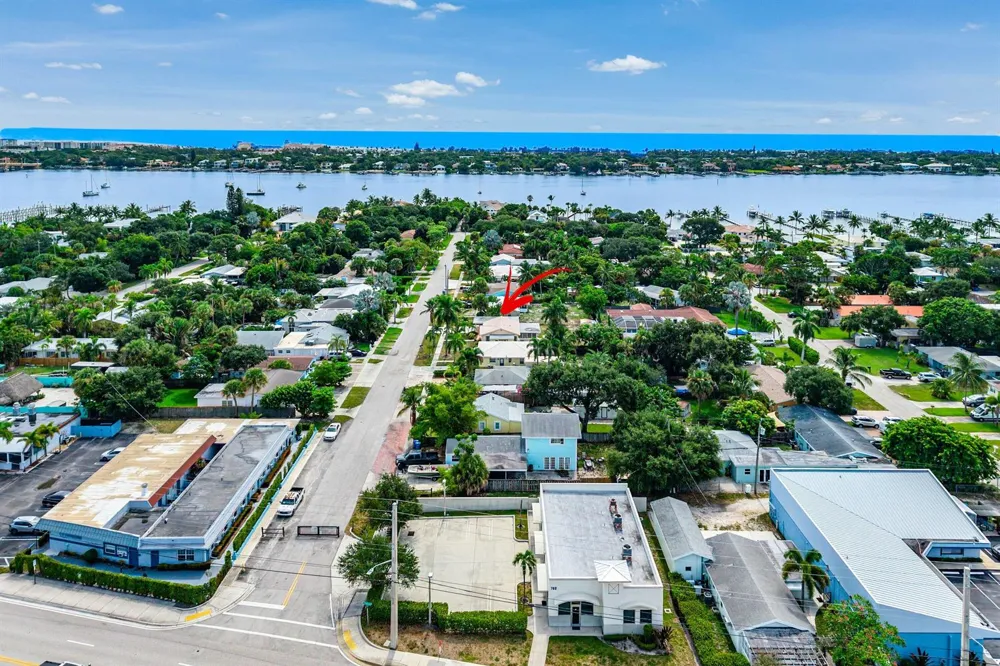 122 Euclid Boulevard Lantana, FL 33462