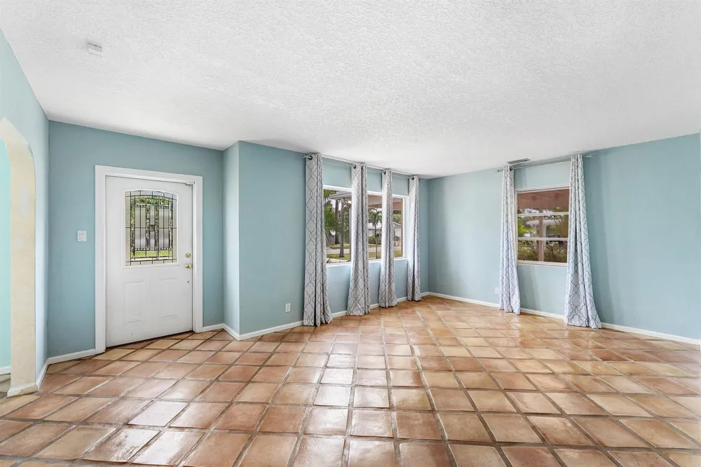 122 Euclid Boulevard Lantana, FL 33462