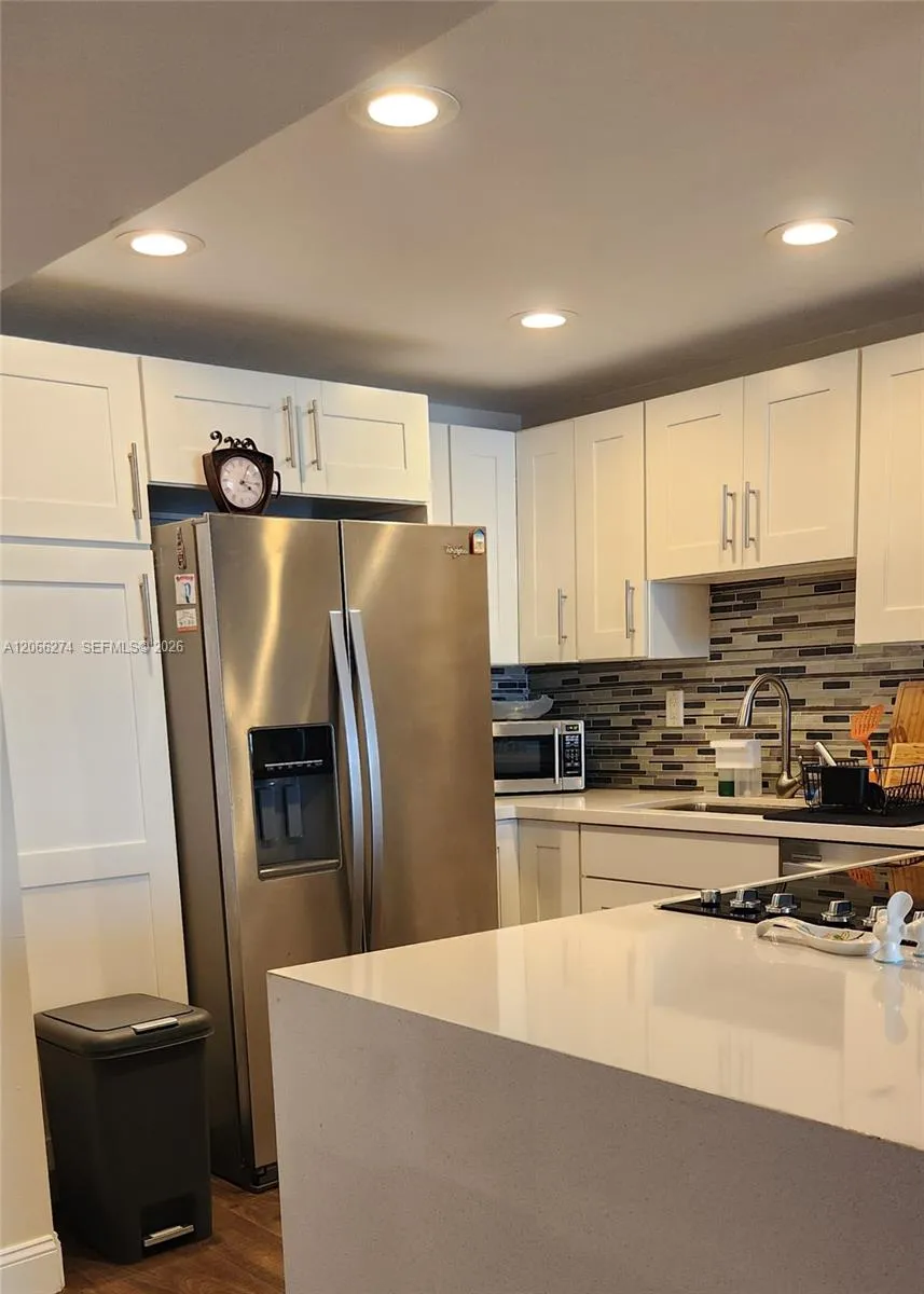 1000 Parkview Dr #1026 Hallandale Beach, FL 33009