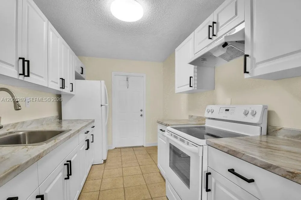 18947 NW 45th Ave #1 Miami Gardens, FL 33055