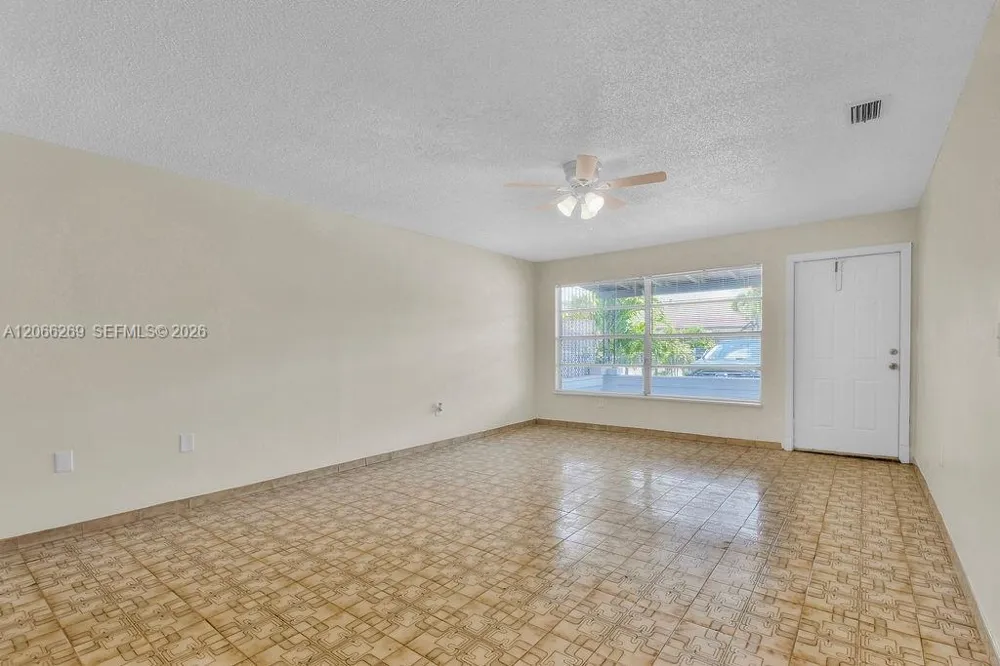 18947 NW 45th Ave #1 Miami Gardens, FL 33055