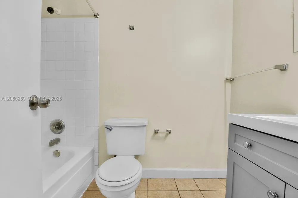 18947 NW 45th Ave #1 Miami Gardens, FL 33055