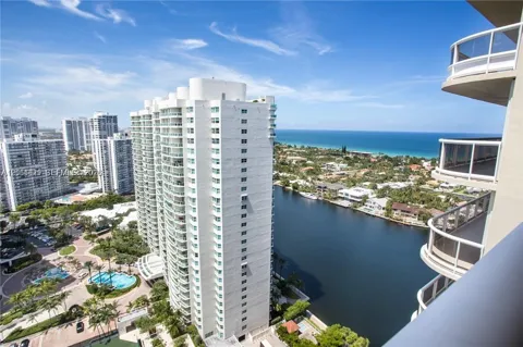 20191 E Country Club Dr #2703