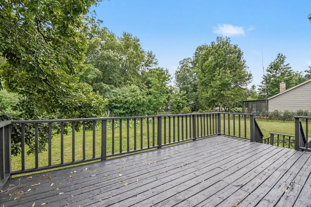 2250 Yorktown Drive SE Kentwood City, MI 49508