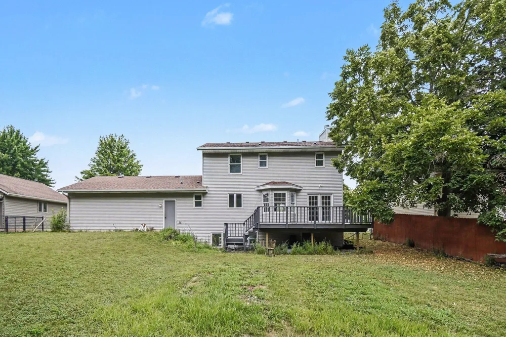 2250 Yorktown Drive SE Kentwood City, MI 49508