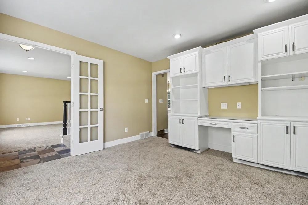 2250 Yorktown Drive SE Kentwood City, MI 49508