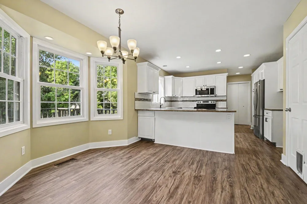 2250 Yorktown Drive SE Kentwood City, MI 49508