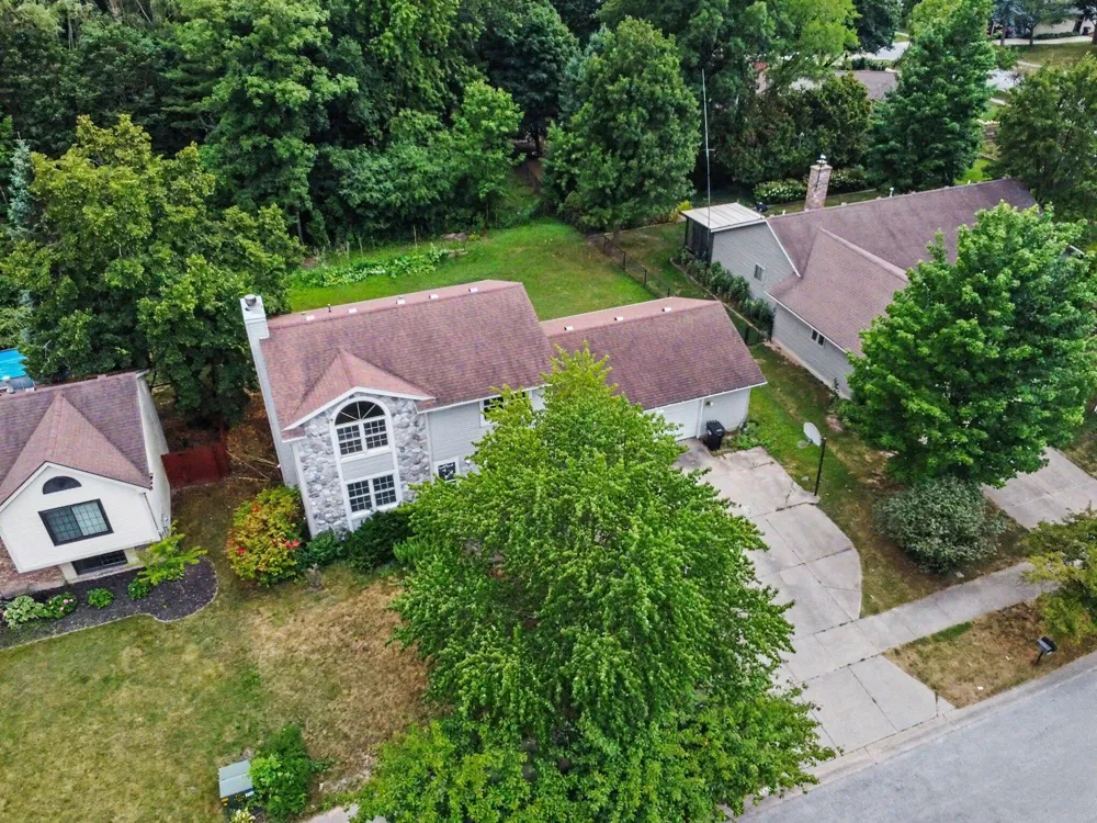2250 Yorktown Drive SE Kentwood City, MI 49508
