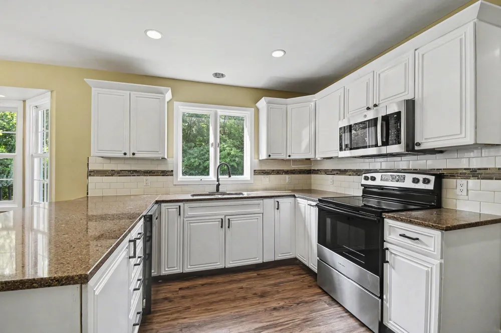 2250 Yorktown Drive SE Kentwood City, MI 49508