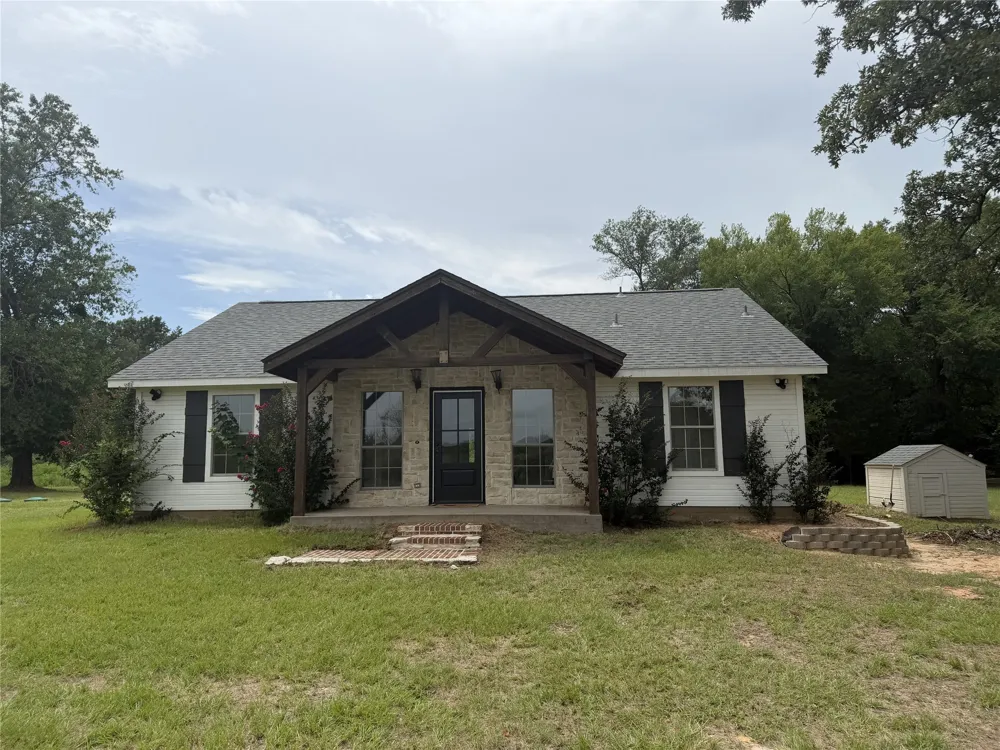 2506 Vz County Road 2313 Eustace, TX 75124