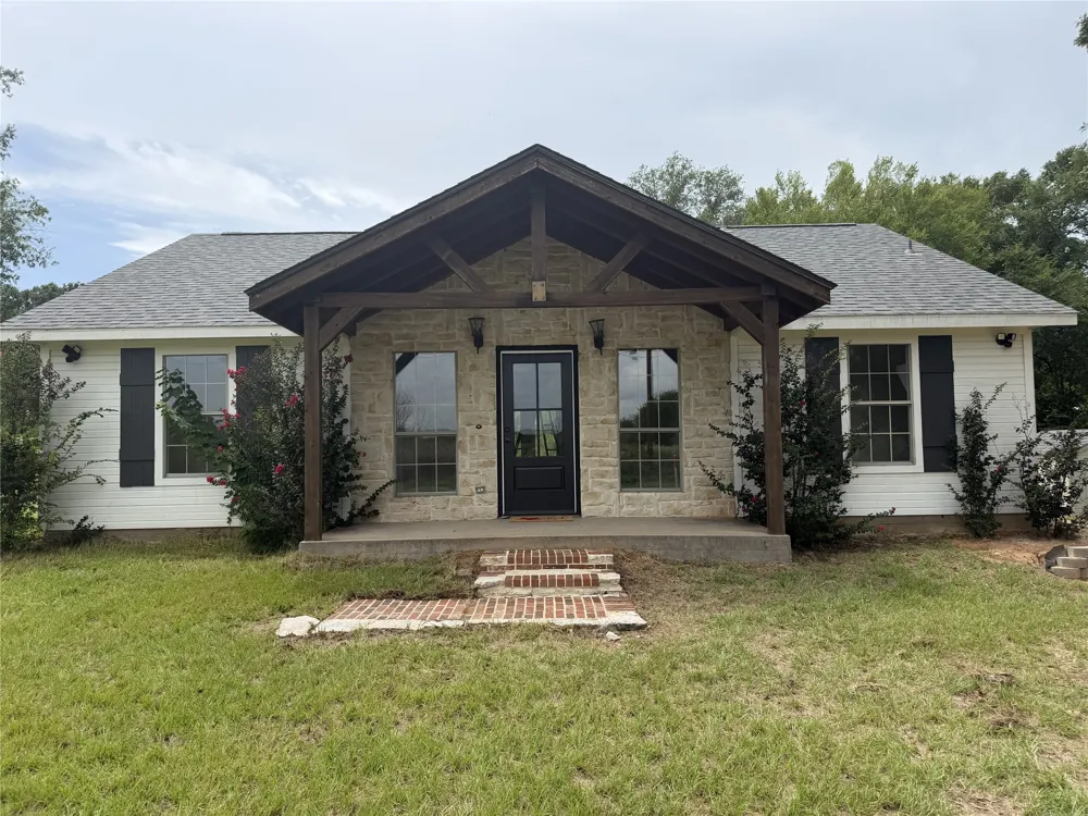 2506 Vz County Road 2313 Eustace, TX 75124
