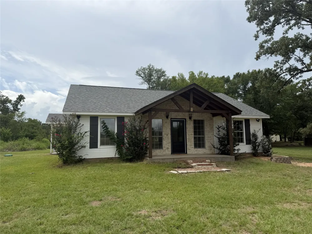 2506 Vz County Road 2313 Eustace, TX 75124