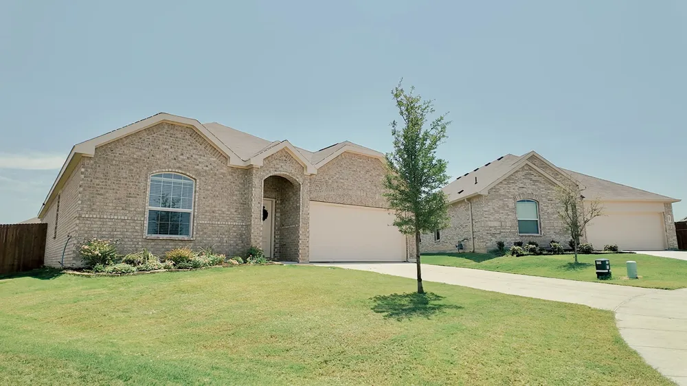 319 Sedalia Trail Justin, TX 76247