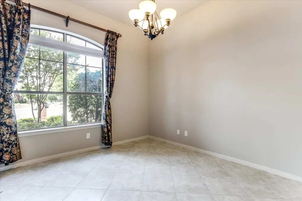 626 Waters Edge Way Murphy, TX 75094