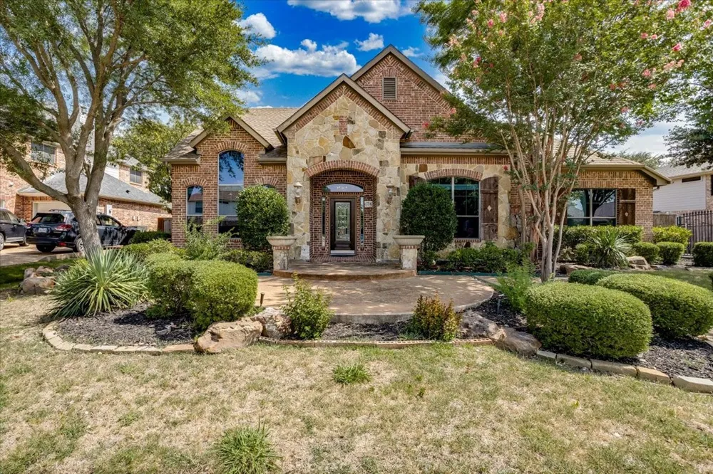 626 Waters Edge Way Murphy, TX 75094