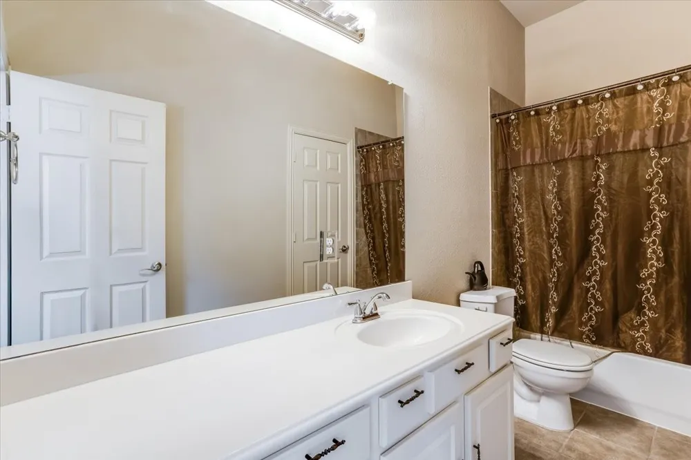 626 Waters Edge Way Murphy, TX 75094