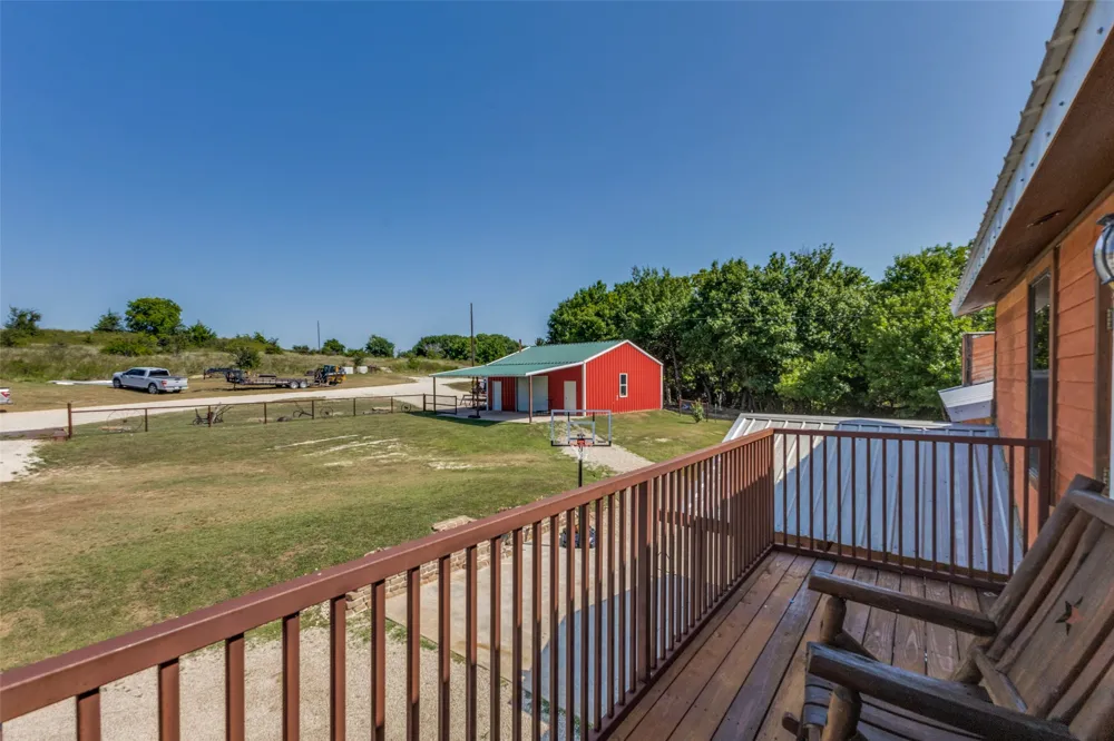 9752 County Road 341 Forestburg, TX 76239